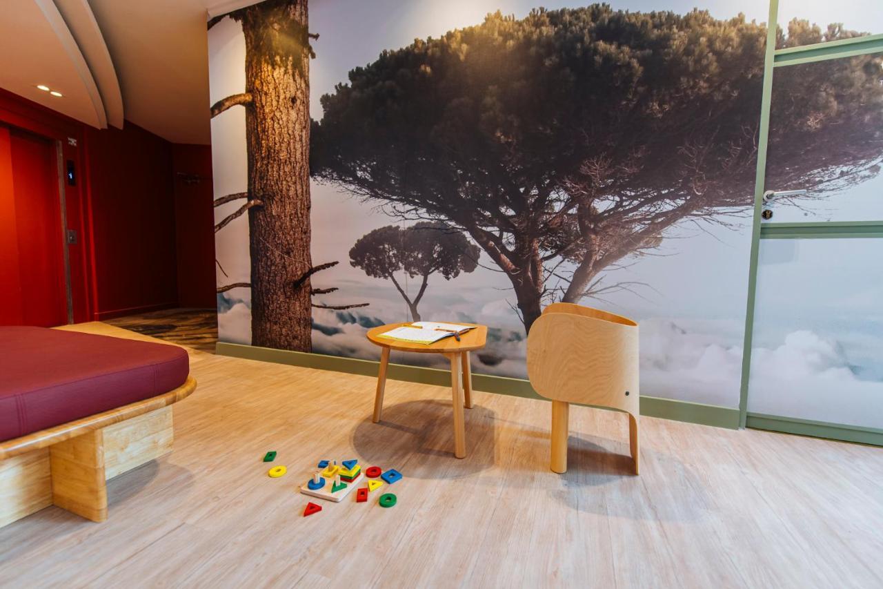 Hotel ibis Styles Antibes Exterior foto
