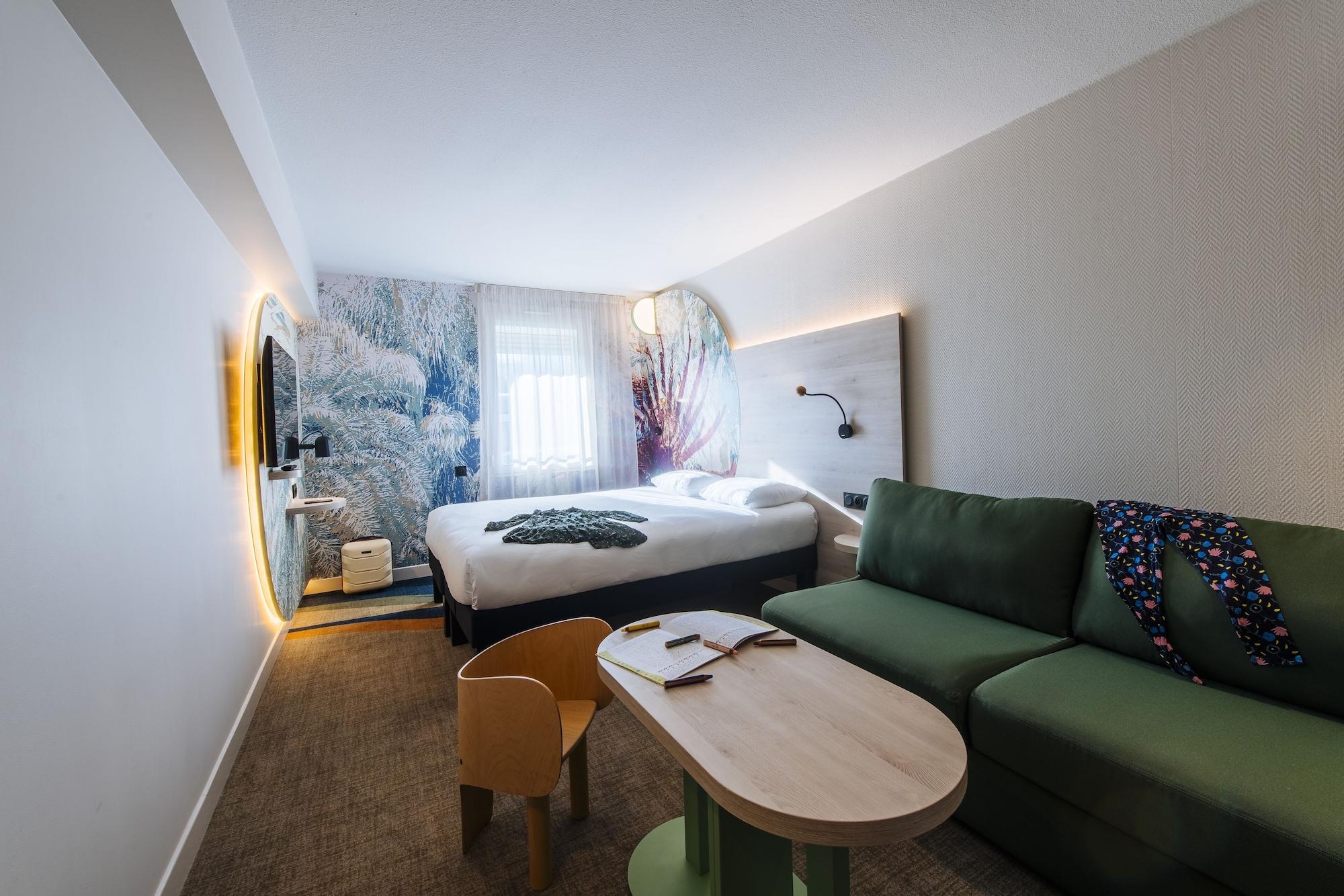 Hotel ibis Styles Antibes Exterior foto