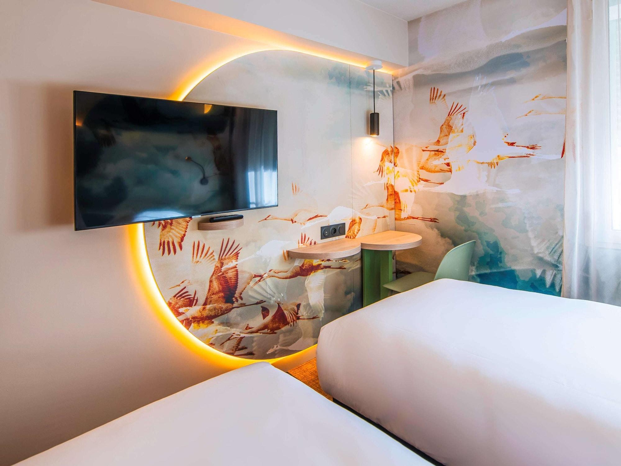 Hotel ibis Styles Antibes Exterior foto