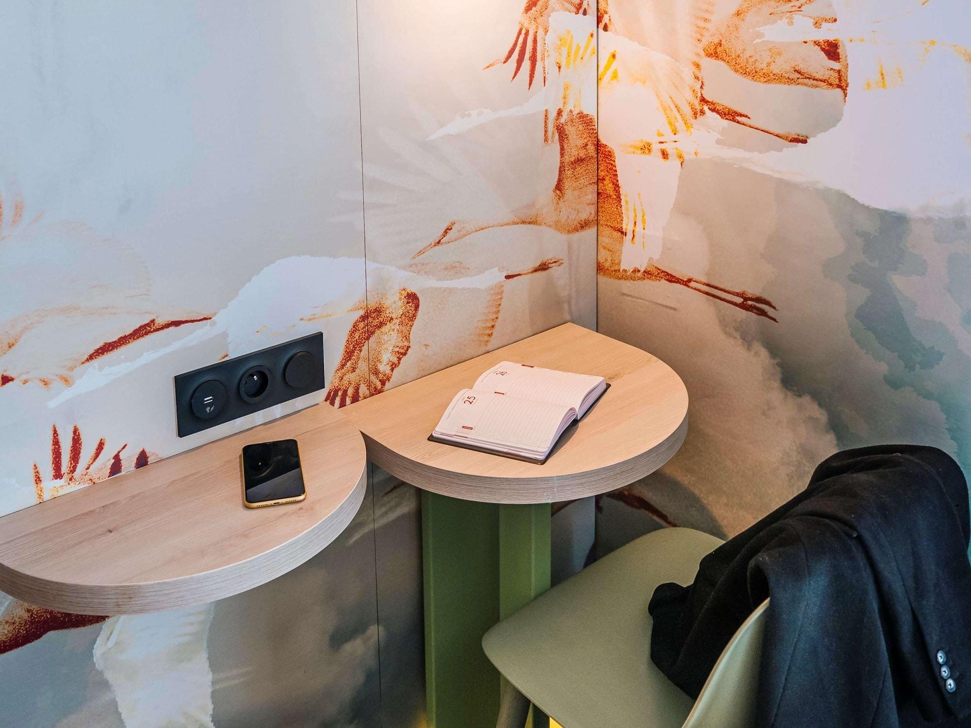 Hotel ibis Styles Antibes Exterior foto