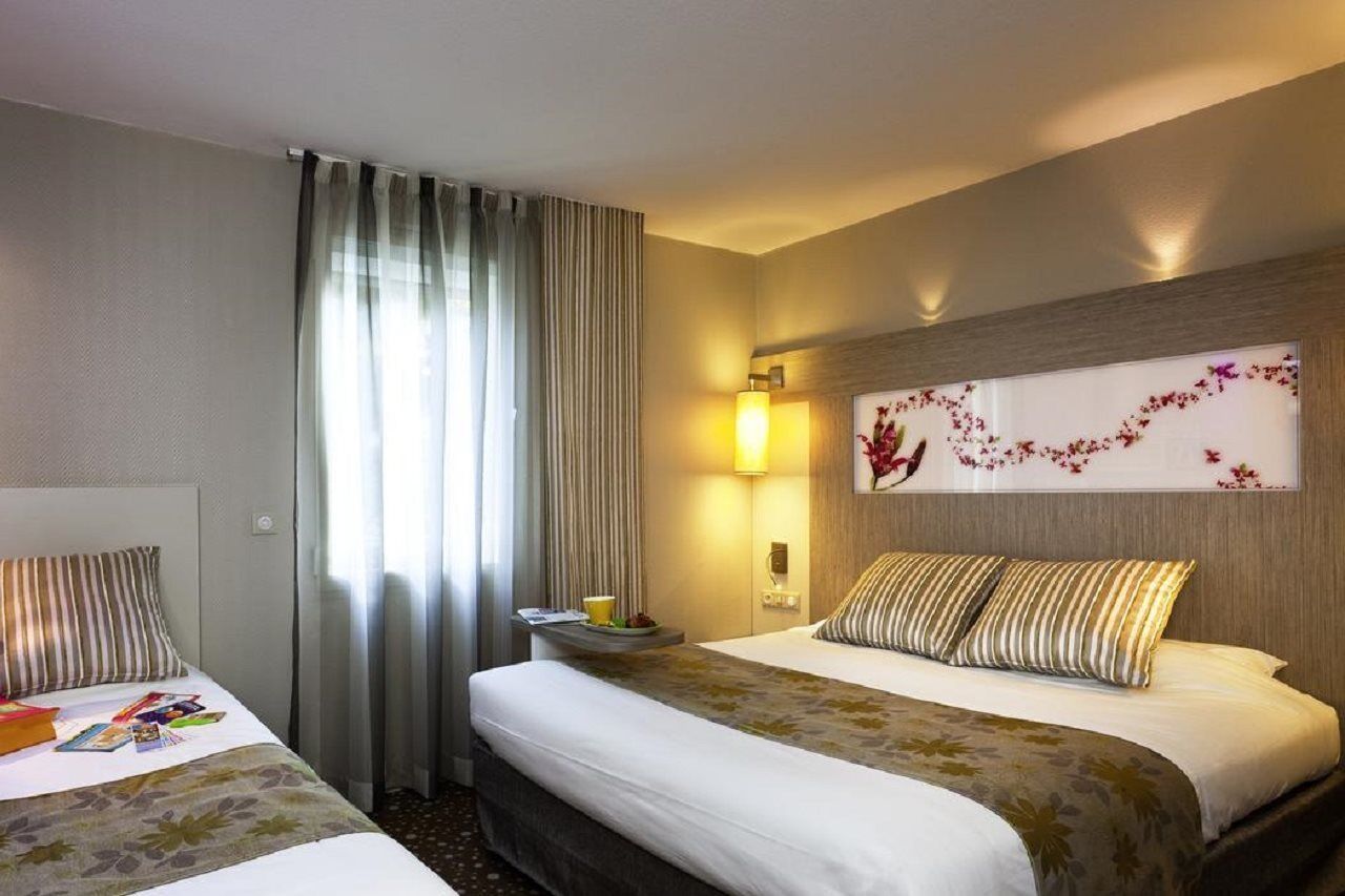 Hotel ibis Styles Antibes Exterior foto